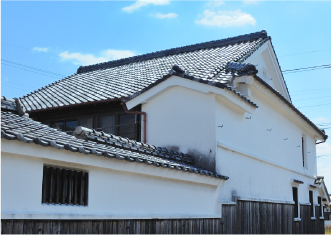 漆喰、土壁の建物