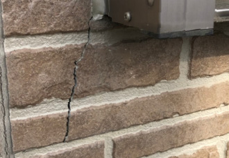 外壁材のひび割れ