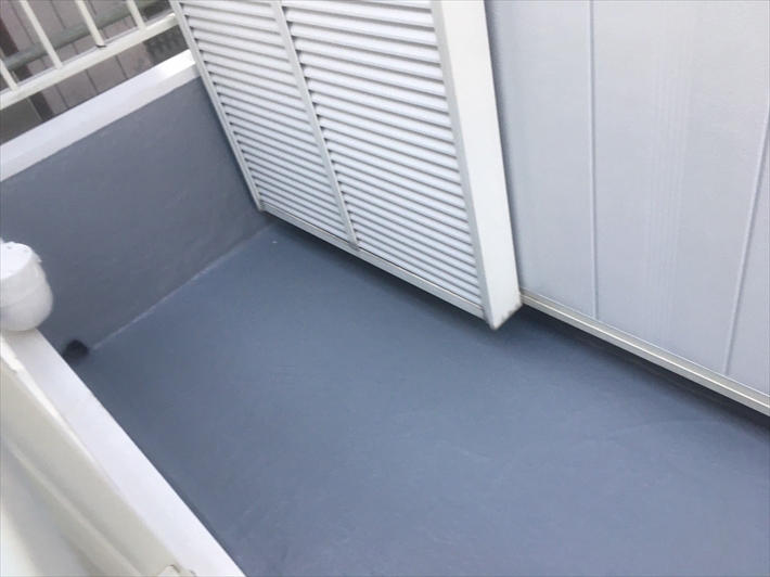 府中市四谷にてバルコニーの防水工事 2plyのfrp防水工事を行いました 東京の外壁塗装 屋根塗装 塗り替えは街の外壁塗装やさん東東京店へ