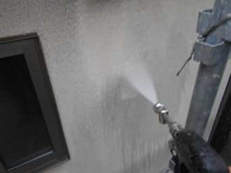 モルタル外壁の高圧洗浄