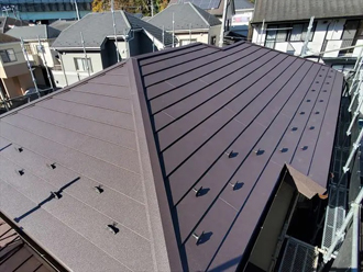 瓦屋根からガルバリウム鋼板の屋根へ葺き替え