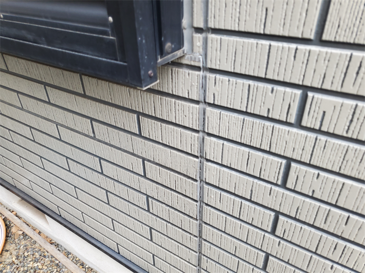 足立区西新井本町にてサイディング外壁のメンテナンスのご相談をいただき無料点検を実施！外壁塗装工事とシーリング打ち替え工事をご提案！