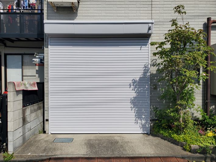 クリーンマイルドウレタンを使用したシャッター塗装工事