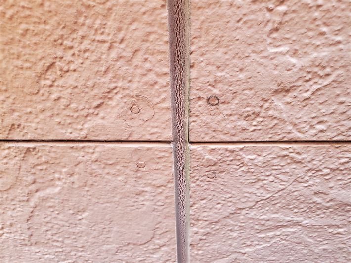 葛飾区新宿にてシーリング材に切れ目が発生しているサイディング外壁のメンテナンスのご相談