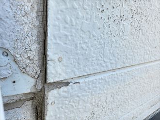 板橋区高島平にてシーリングのひび割れが発生しているサイディング外壁のメンテナンスのご相談