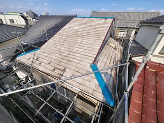 スレート屋根の屋根塗装工事を実施