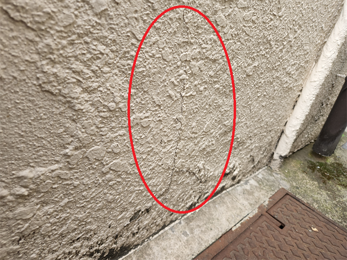 江戸川区鹿骨にてひび割れが発生しているモルタル外壁のメンテナンスのご相談をいただき無料点検を実施！外壁塗装工事をご提案！