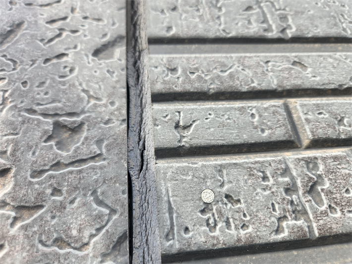 江戸川区春江にてシーリング材が劣化したサイディング外壁の無料点検を実施！シーリング打ち替え工事と外壁塗装工事をご提案！