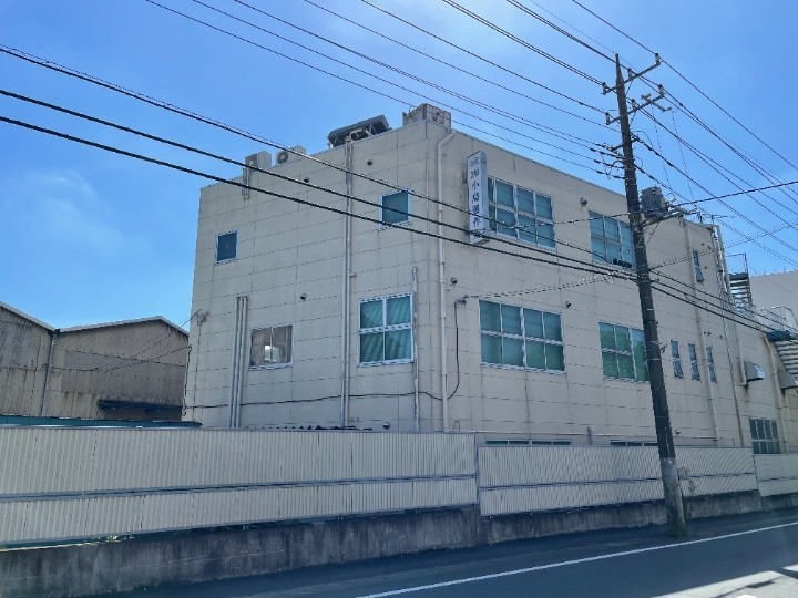 外壁塗装工事前の建物