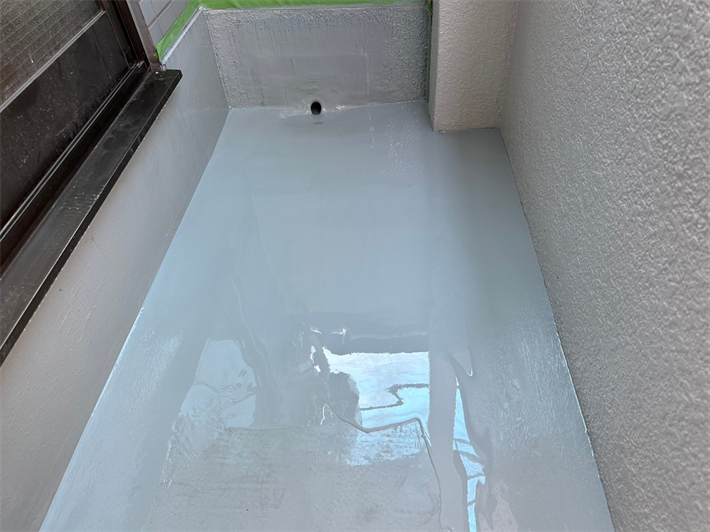 ウレタン防水通気緩衝工法の2層目