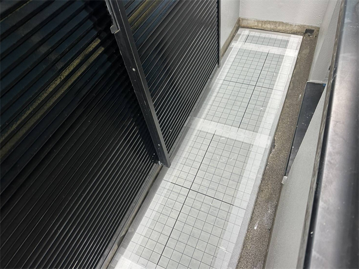 ベランダ防水工事にて通気緩衝シート敷設