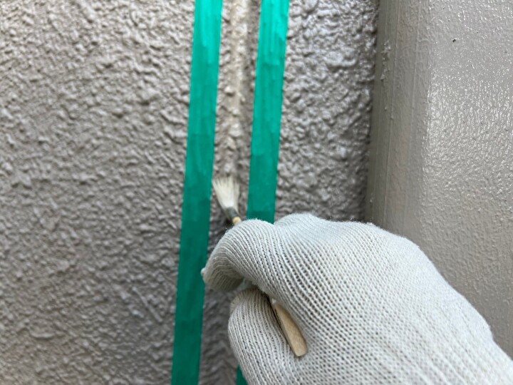 シールプライマーの塗布作業