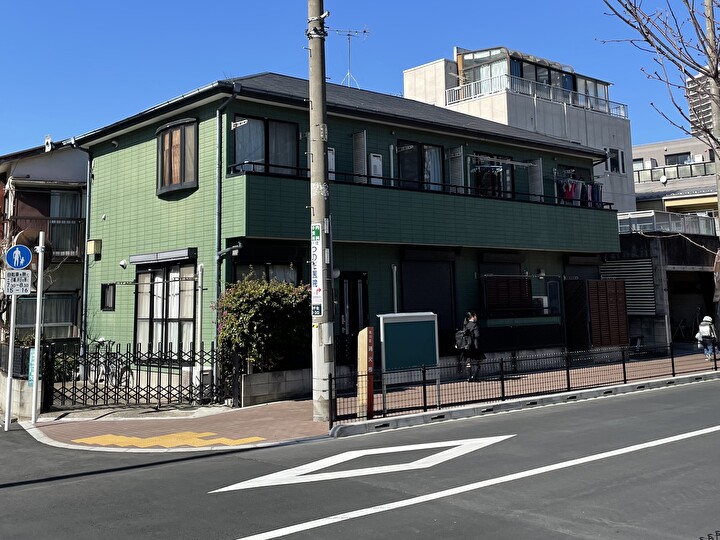 ALC外壁の塗装工事前の住宅