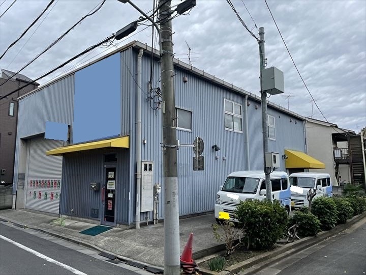 塗装工事前の倉庫