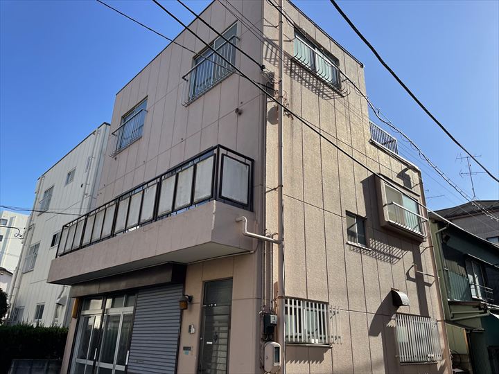 世田谷区三宿にて外壁の塗装と鉄部の塗装工事のご提案を致しました。