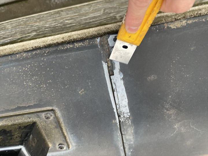 既存シーリング撤去