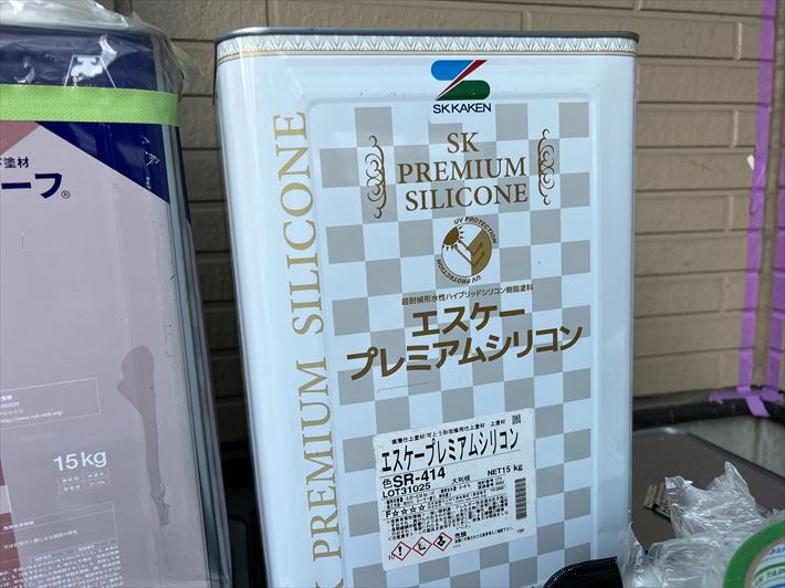 外壁の中塗り～上塗り塗料　プレミアムシリコン