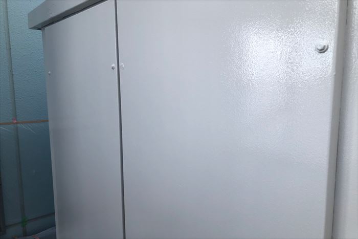 キュービクル塗装の完了