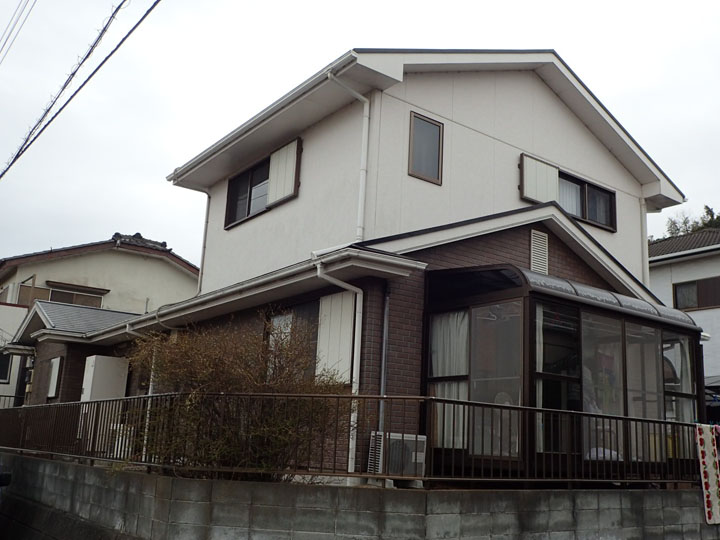 ツートンの戸建て住宅