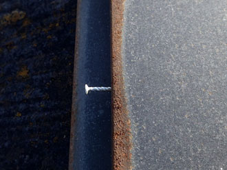 棟板金が錆びている