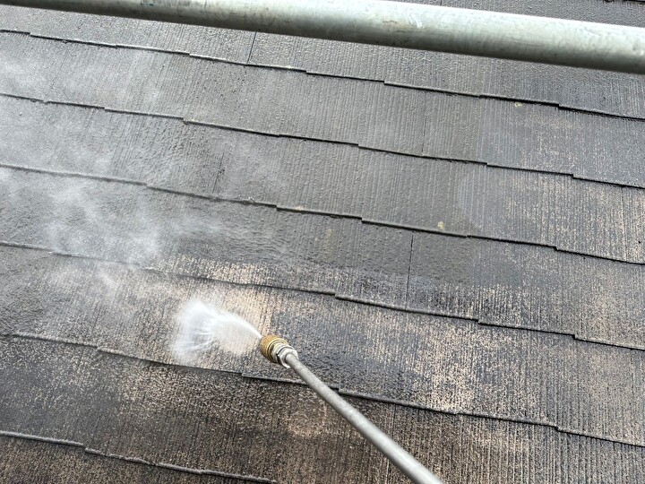 高圧洗浄による屋根の清掃