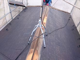 豊島区の雹被害のお客様の屋根は再塗装と棟板金交換が認められました