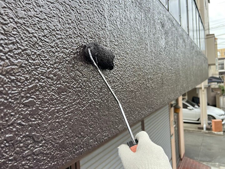 クリーンマイルドウレタンを用いた塗装作業