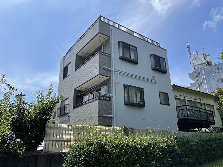 ALC外壁を塗装工事した後の住宅