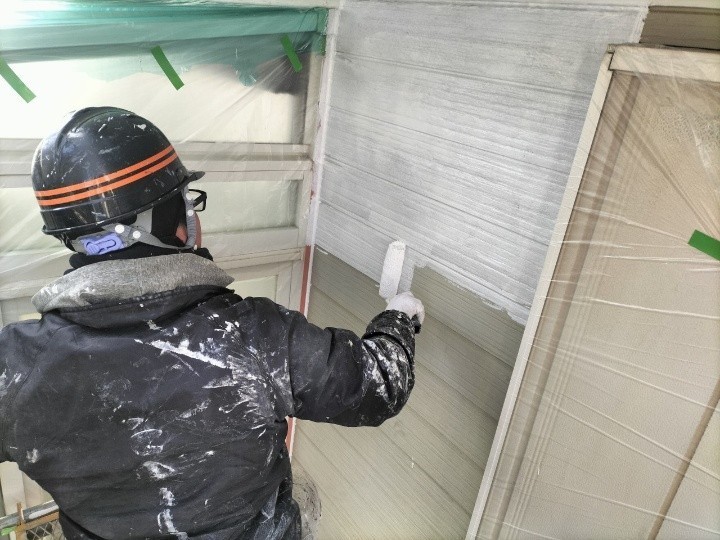 パーフェクトサーフを使用した下塗り作業風景