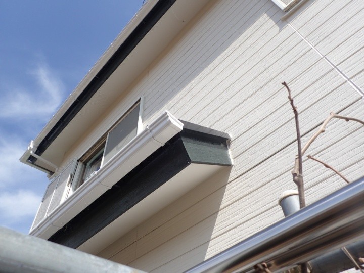 パーフェクトシリーズを用いた塗装工事が無事終了した住居