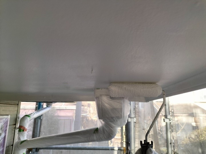 付帯部塗装への塗装作業