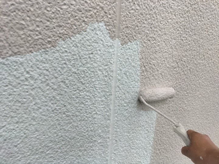 「パーフェクトトップ」の外壁塗装作業