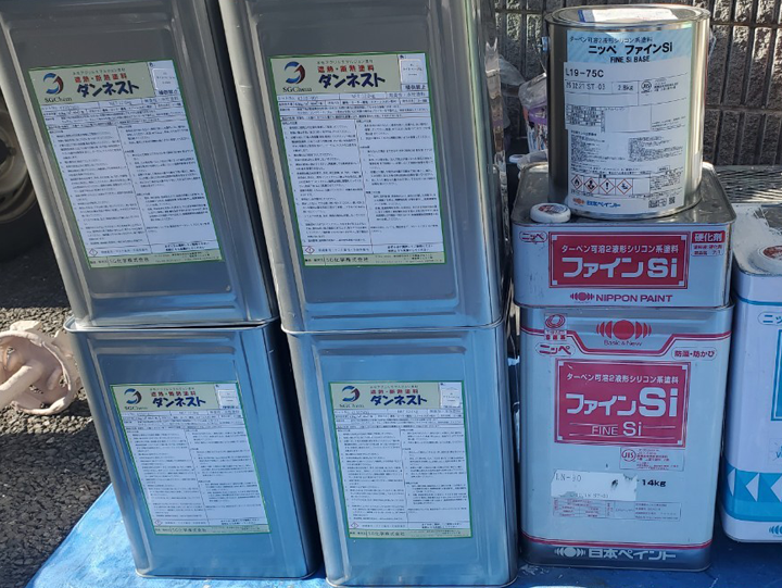 屋根にも外壁にも塗れるダンネスト