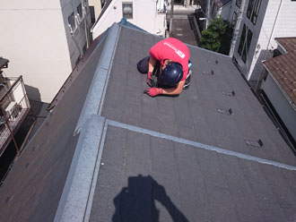 スレートの屋根の点検