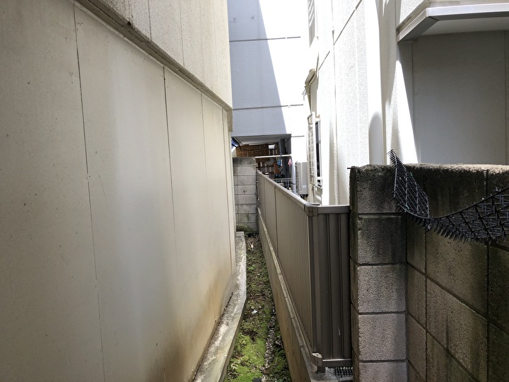 外壁の状態を調査