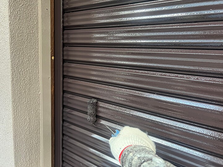 錆止め乾燥後の中塗り・上塗り作業