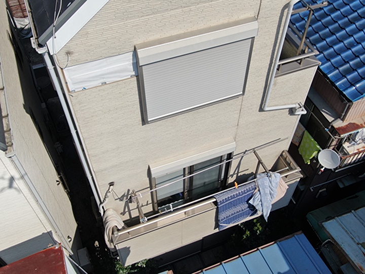 サイディングが落下した住宅