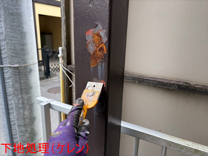鉄骨柱のケレン作業