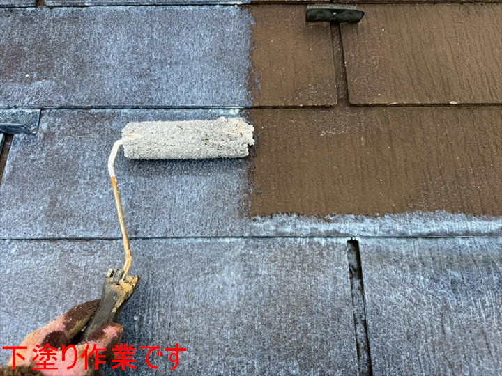 下塗り作業です