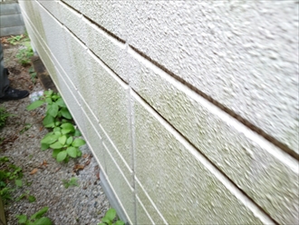 中野区本町で汚れの目立つ外壁をコーキング工事と外壁塗装で綺麗にします