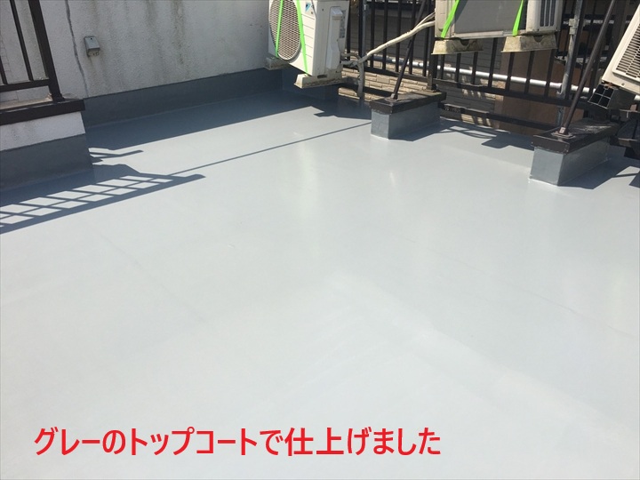 グレーのトップコートで仕上げました