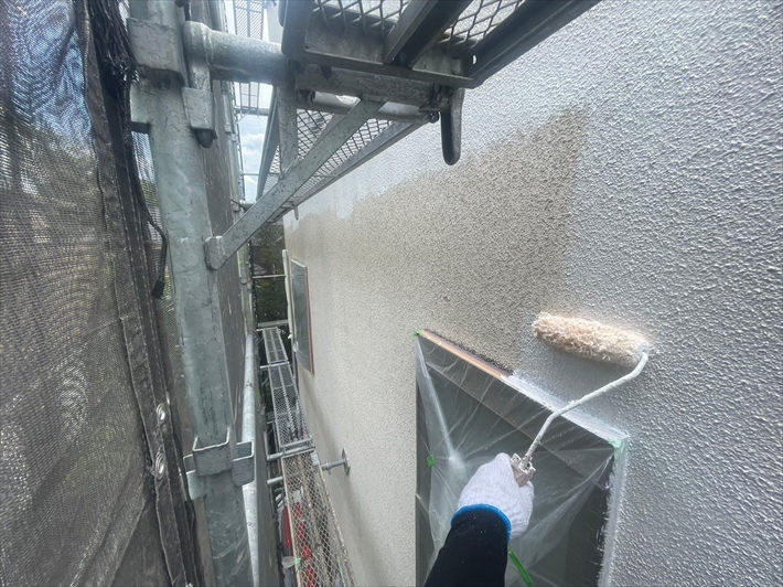 下塗り作業