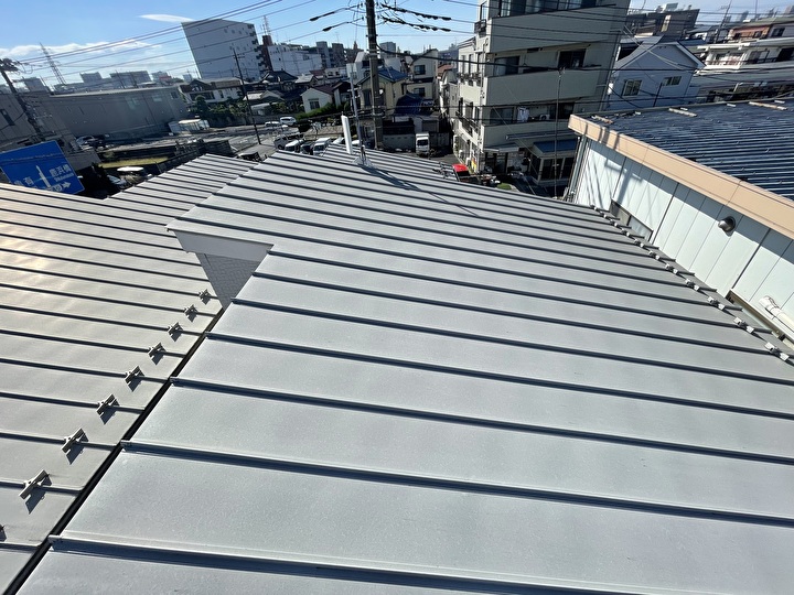 屋根塗装工事前のお住まい