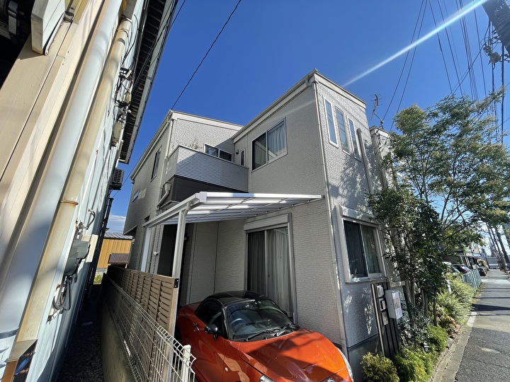 外壁塗装前に住宅の現場検証
