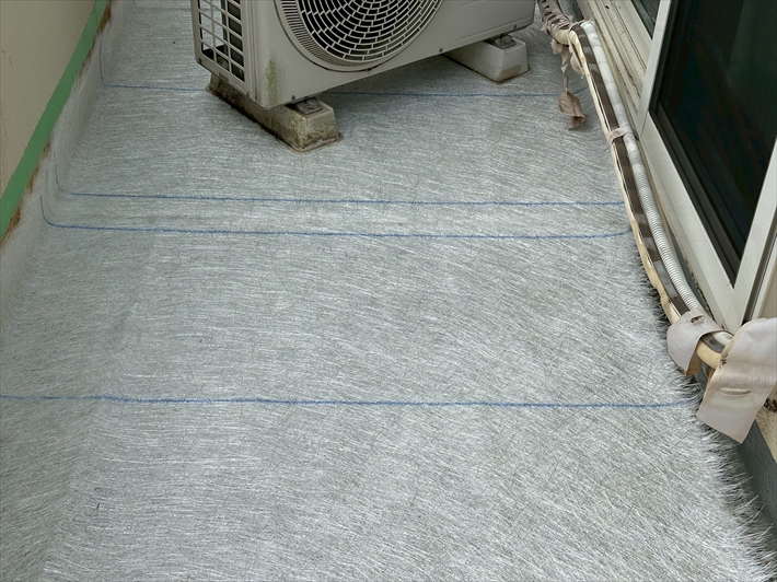 ガラスマット敷設